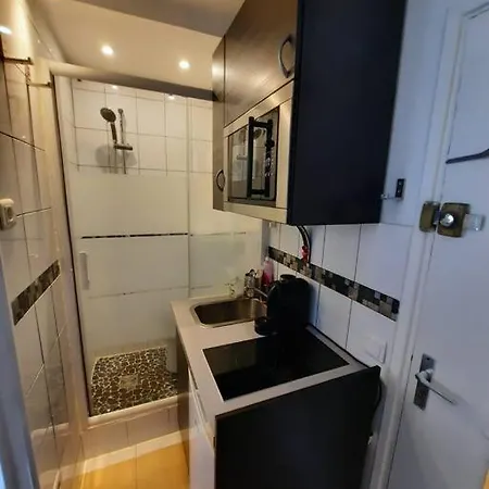 Apartman Studio 9m2 Tour Eiffel A Pied ! Párizs
